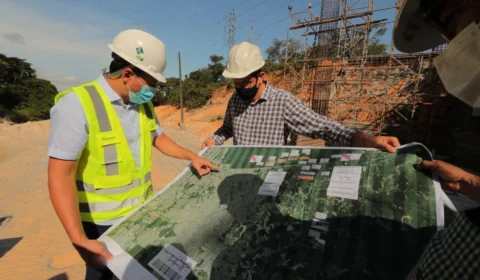 Governador do AM vistoria obras do viaduto Anel Leste que vai gerar mais de 5 mil empregos