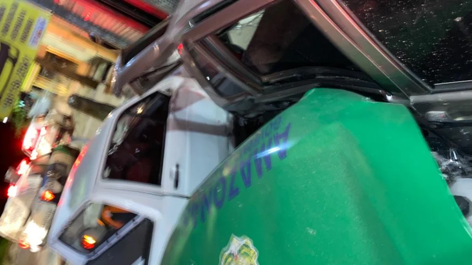 Vídeo: Após perder controle de viatura em perseguição, policiais Militares ficam feridos