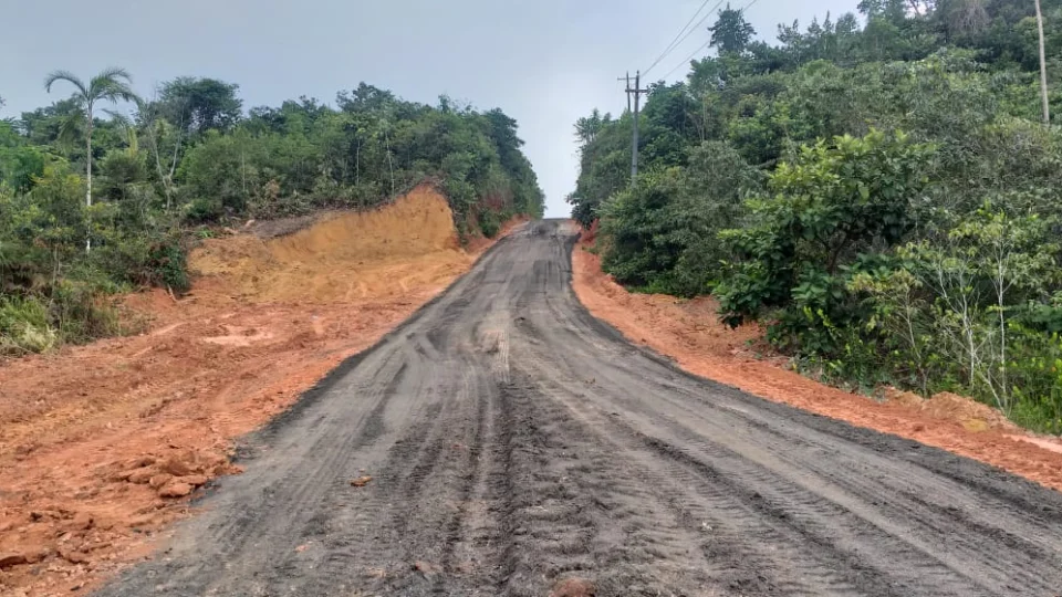 Peixoto retorna ao ramal da Cooperativa acompanhado do prefeito e do vice-prefeito de Manaus