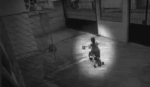 Veja vídeo;Suspeitos tentam sequestrar criança de residência