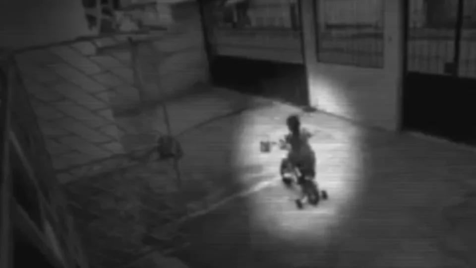 Veja vídeo;Suspeitos tentam sequestrar criança de residência