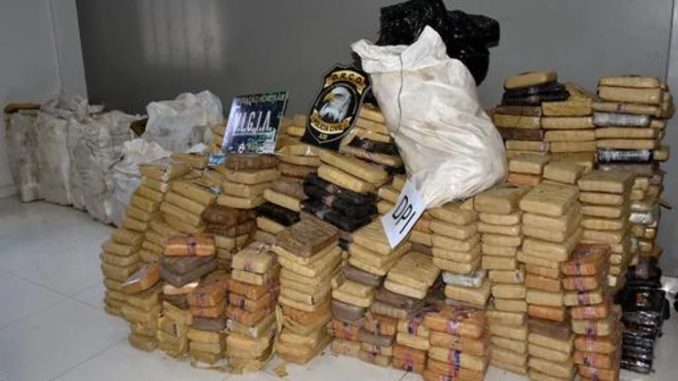 Policiais militares são presos por tráfico de drogas durante a 2ª fase da operação “Guilhotina”