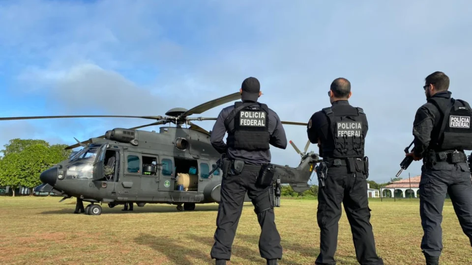 Operação da Polícia Federal  combate crimes ambientais em municípios do AM