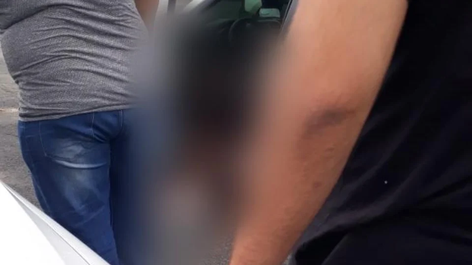 Veja vídeo;Vulgo “Castelinho do PCC” é assassinado com mais de 10 tiros dentro de estacionamento no Tarumã