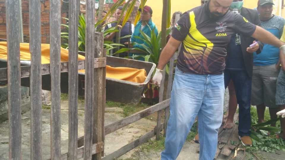 Homem é brutalmente assassinado no bairro Jorge Teixeira; Autor confessa o crime