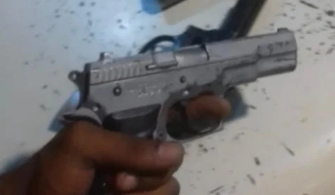 Veja vídeos: Operação da Polícia no São Francisco apreende armas, drogas e dinheiro; Dois foram baleados, um morreu e um foi preso