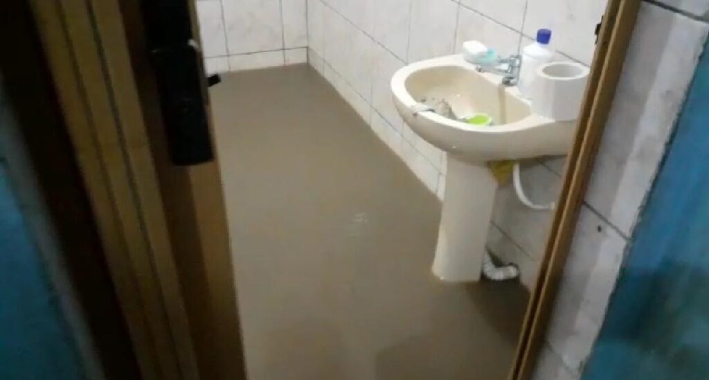 Veja vídeo;Moradores de Manaus registram estragos devido a chuva e população sofre com prejuízo.