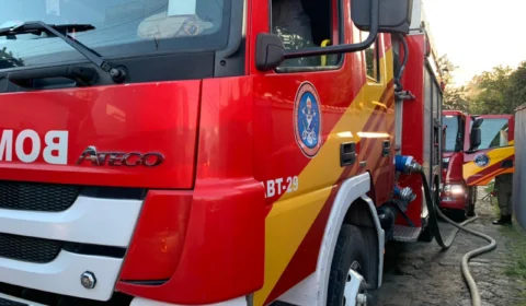 Vídeo;Depósito de medicamentos do HUGV queima em incêndio causado por curto circuito, na zona Sul