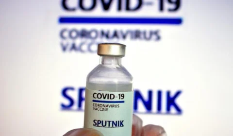 Responsáveis pela vacina Sputnik V questionam decisão da Anvisa