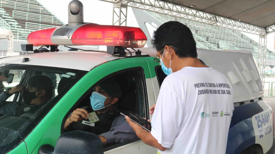 Começa aplicação de segunda dose da vacina contra Covid-19 para servidores da segurança pública