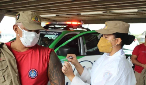 Mais 359 profissionais da segurança pública são imunizados contra a Covid-19 nesta quarta-feira