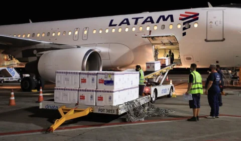 Sendo a maior remessa já enviada, Amazonas recebe 292.900 doses de vacinas contra à Covid-19