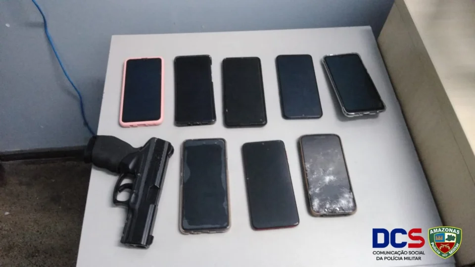 Criminosos atiram contra a polícia e motorista de aplicativo envolvido em assalto acaba preso