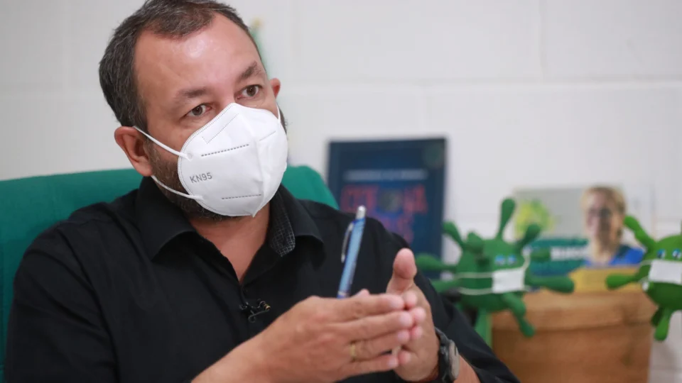 FVS-AM alerta para risco de Amazonas retroceder à fase vermelha