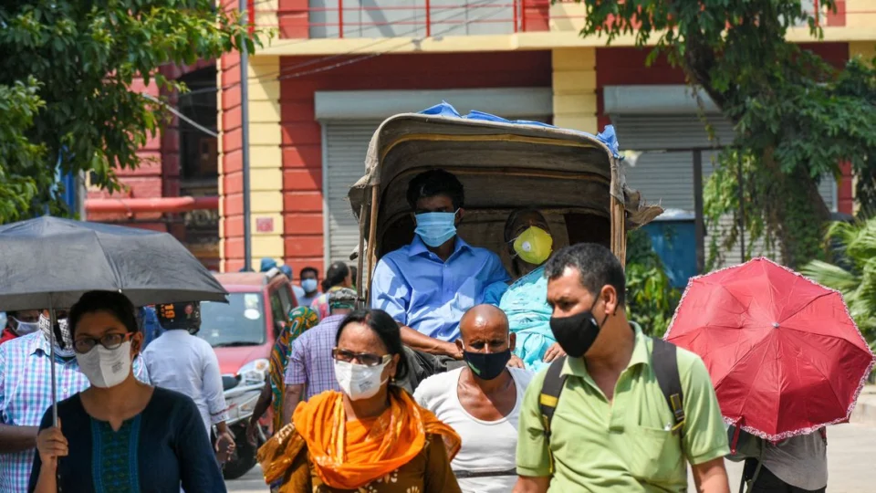 Em 24 horas, Índia registra mais de 4 mil mortes por Covid-19; Veja detalhes