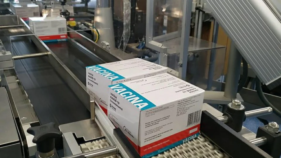 Saúde antecipa recebimento de mais 4 milhões de doses de vacinas Oxford/AstraZeneca