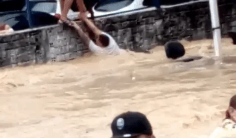 Veja vídeo;Grande inundação destrói posto de triagem na Av. Torquato Tapajós