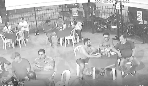 Vídeos: veja o momento em que 5 homens fazem arrastão em estabelecimento de Manaus
