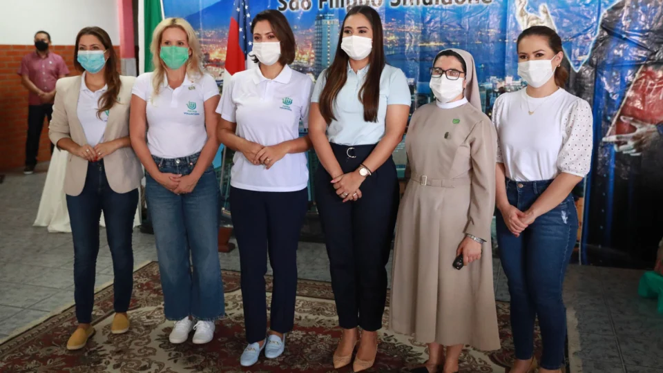 Taiana Lima e Michelle Bolsonaro visitam e levam fomento a duas instituições sociais do Amazonas