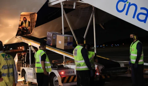 Amazonas recebe novo lote com as três vacinas permitidas no País; Veja detalhes