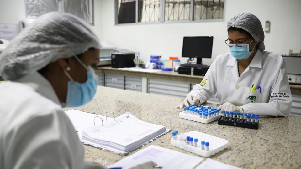 Amazonas apresenta queda no número de novos casos de Covid-19, aponta FVS-AM