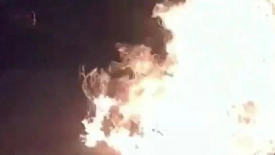 Homem ateia fogo em loja de bebidas após dono se recusar a vender “fiado”; Veja vídeo