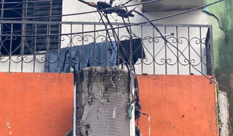 Apartamento pega fogo e compromete prédio no bairro Nossa Senhora das Graças; Veja vídeos