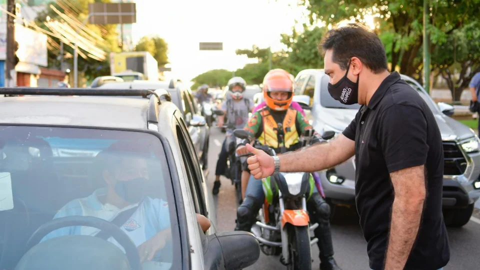 Campanha chama sociedade para combater a exploração de crianças e adolescentes nos semáforos de Manaus