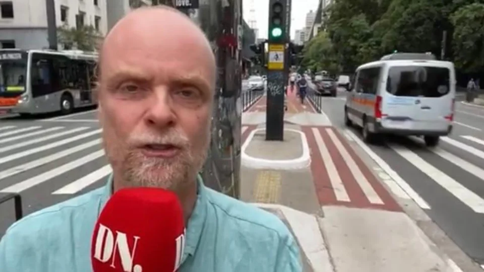 Veja o momento em que jornalista sueco sofre tentativa de assalto em São Paulo