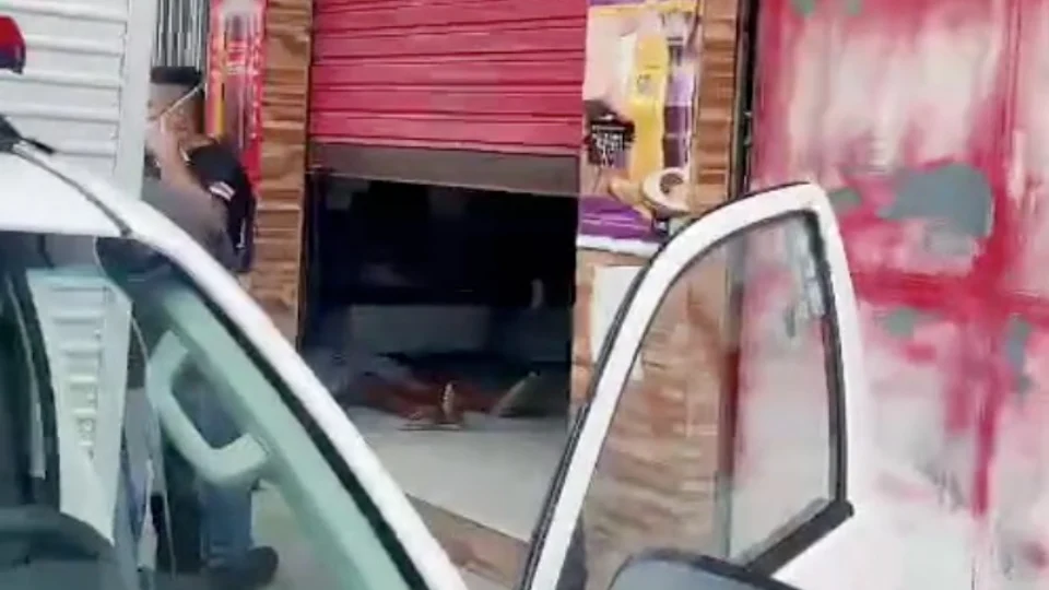 Justiceiro mata assaltante a tiros durante tentativa de roubo à panificadora, na zona Norte de Manaus