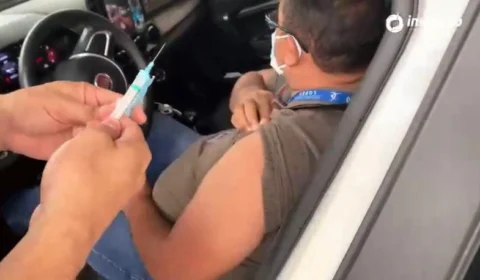 Começou hoje, 19 a vacinação dos profissionais da educação em Manaus