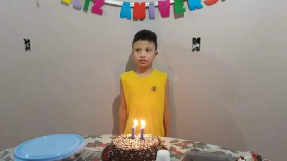 Após sair para pegar brinquedo em quintal de casa, criança desaparece no bairro São José