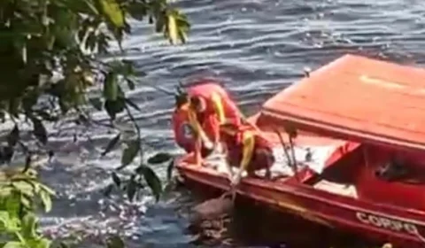 Vídeo: corpo de homem é encontrado boiando no Rio Negro