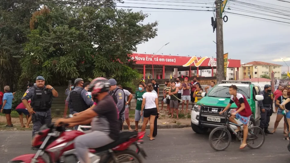 Assaltantes são pegos por moradores após balear dono de mercadinho no União da Vitória