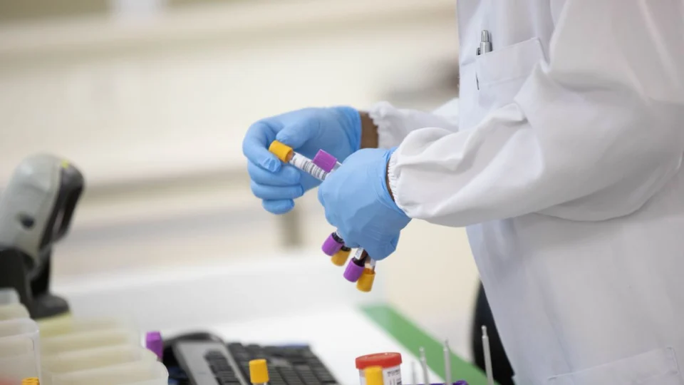 Casos de síndrome respiratória aguda grave devem crescer no país