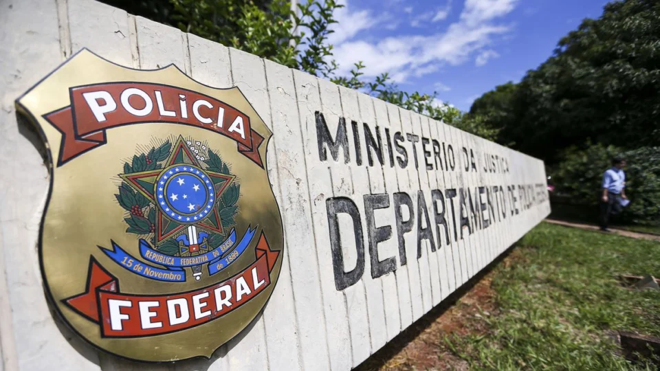 Polícia Federal investiga venda de dados sigilosos de clientes da Caixa; Saiba Mais