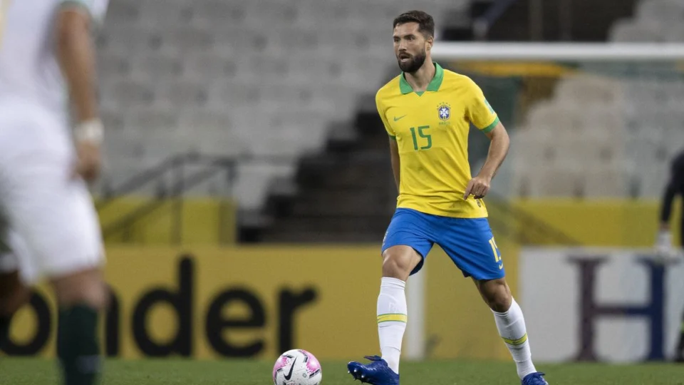 Devido a lesão muscular de Lucas Veríssimo, Tite convoca novo zagueiro