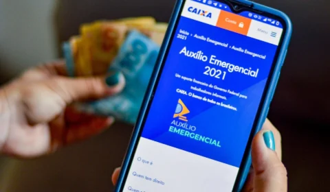 Caixa paga neste sábado (26) terceira parcela do auxílio emergencial para nascidos em agosto