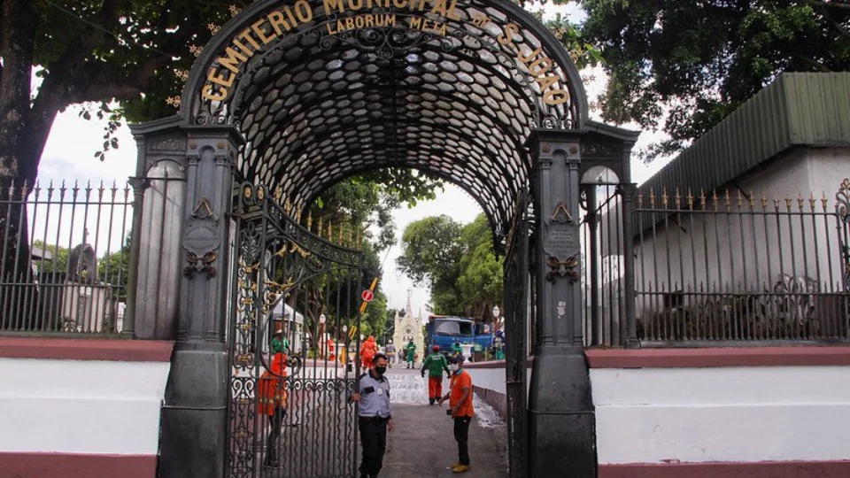 De 40 sepultamentos apenas 1 foi declarado como Covid-19 em Manaus neste sábado