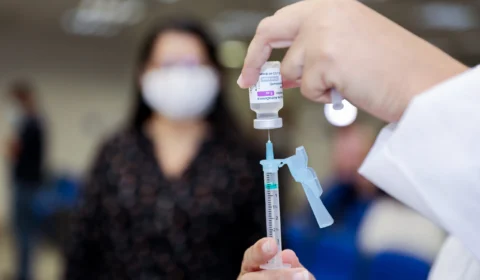 Manaus terá repescagem de vacinação para pessoas de 55 a 59 anos neste sábado e segunda-feira