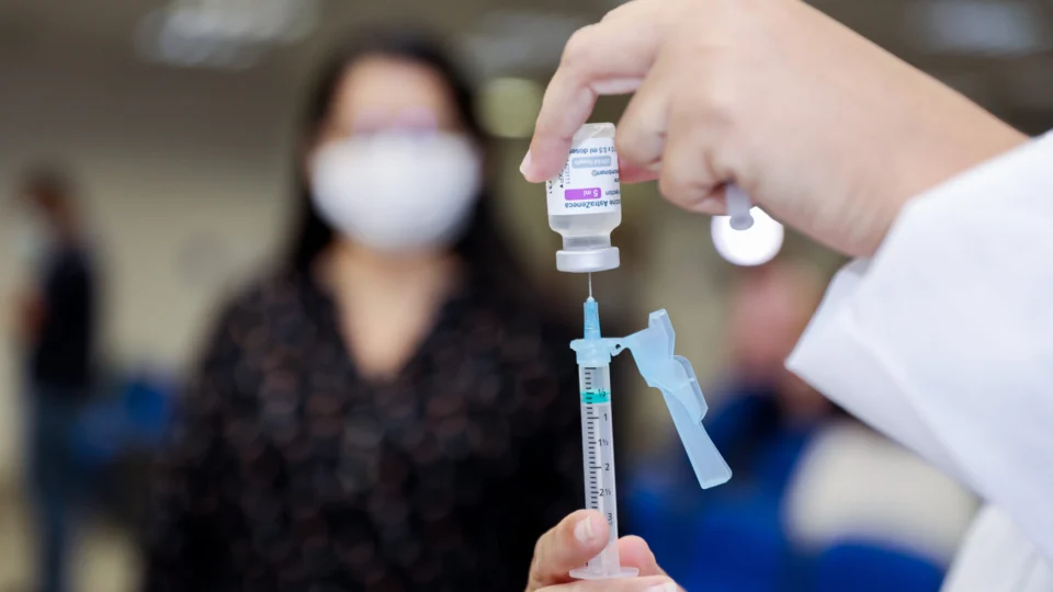 Manaus terá repescagem de vacinação para pessoas de 55 a 59 anos neste sábado e segunda-feira