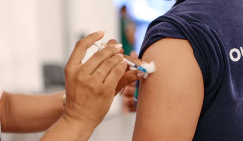 Neste sábado (26), vacinação contra a Covid-19 foi ampliada para pessoas acima de 30 anos em Manaus