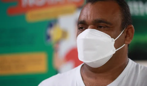 Motorista de aplicativo é homenageado pela equipe médica do Hemoam