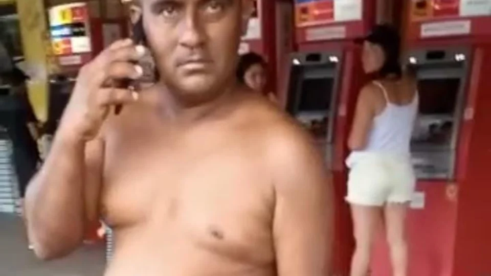 Homem assassina a esposa com 12 facadas dentro da própria casa, na zona Leste de Manaus