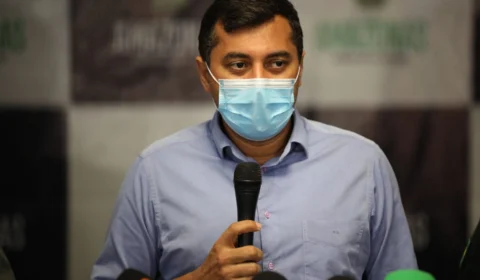Governador do Amazonas anuncia vacinação de pessoas acima de 40 anos neste fim de semana