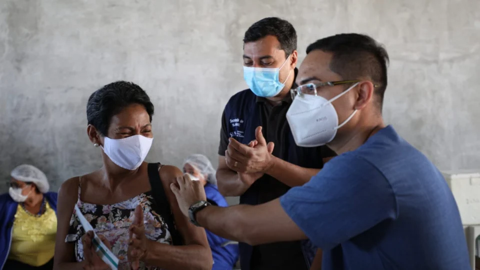 Campanha de vacinação encerra com mais de 140 mil pessoas imunizadas em Manaus; Veja detalhes