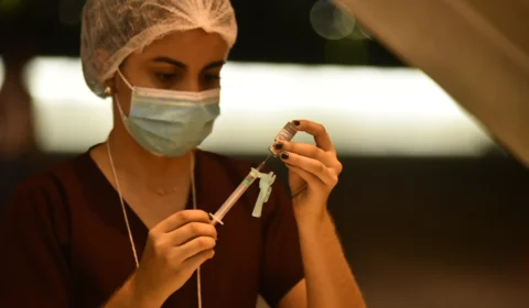 Covid-19: Público de 38 e 39 anos será vacinado a partir de quinta-feira (17), em Manaus