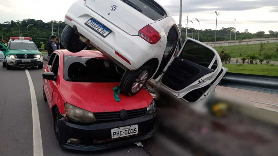 VEJA VÍDEOS FORTES – Festa Clandestina finaliza  com 7 feridos, 1 morto e 1 acidente de  trânsito com vítima fatal