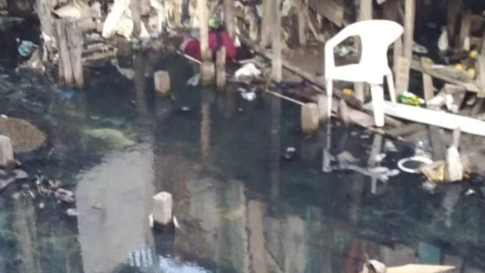 Vídeo: Jovem autista é morto em beco de Manaus; irmã se desespera ao encontrar corpo