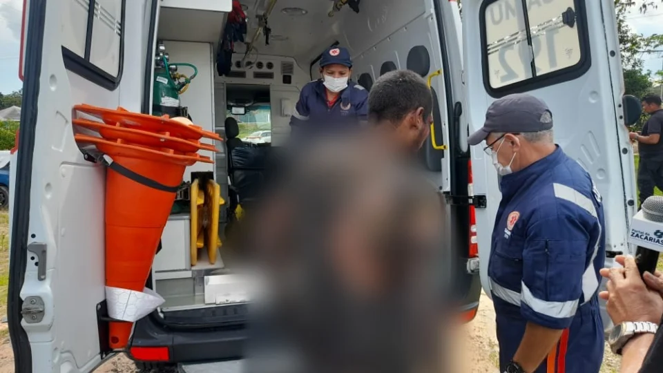 Homem quase morre eletrocutado ao tentar roubar cabos de rede elétrica da subestação no bairro Flores, em Manaus
